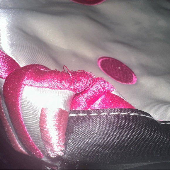 2009 Hello Kitty Shoulder Tote & Wallet Set - Picture 5 of 11